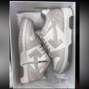 Selling because I can’t fit them , brand new also comfortable